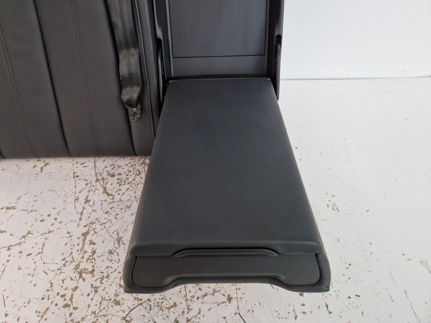 12-18 AUDI A6 C7 Rear OS Right Soul Black Leather Seat Backrest