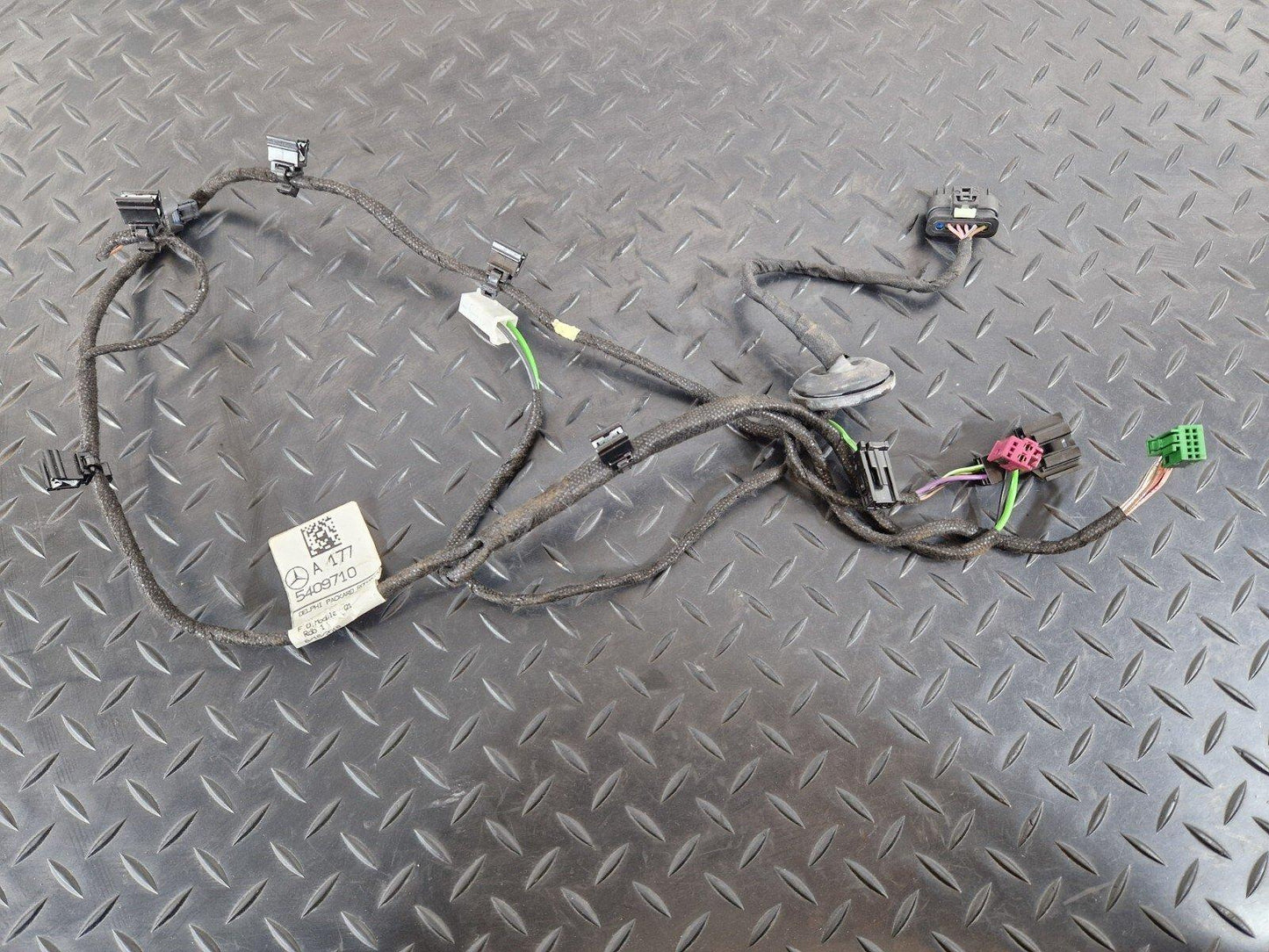 18-ON MERCEDES BENZ A CLASS W177 OEM FRONT RIGHT WIRING LOOM A1775409710