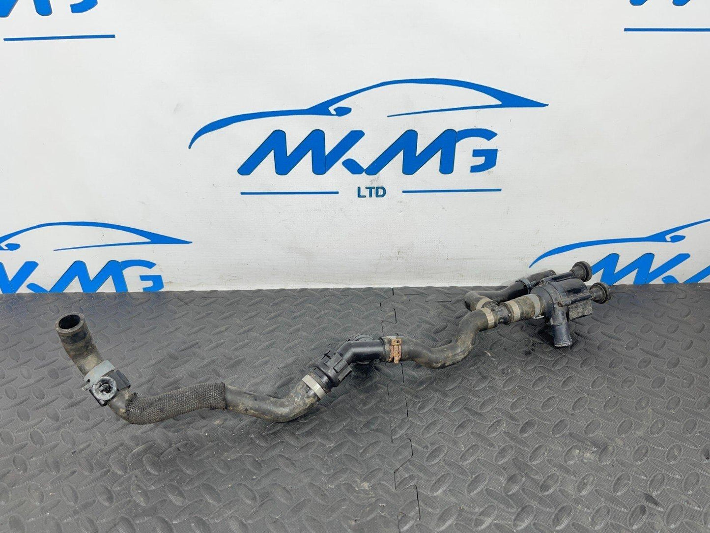 16-19 AUDI A4 B9 AVANT GENUINE AUXILIARY WATER COOLANT PIPE HOSE