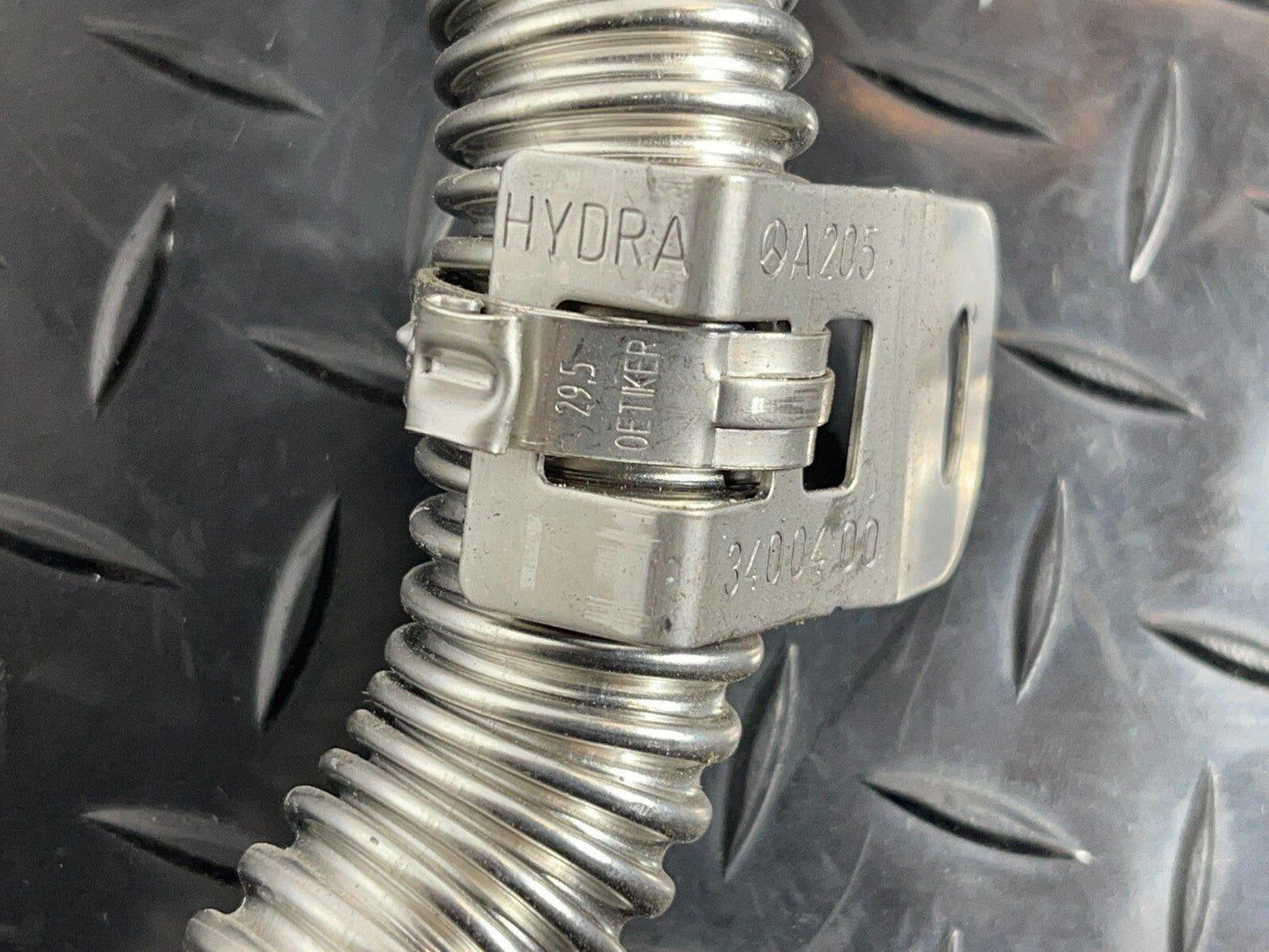 14-21 MERCEDES BENZ C350e W205 Water Hose Cooling Coolant Pipe A2053400400