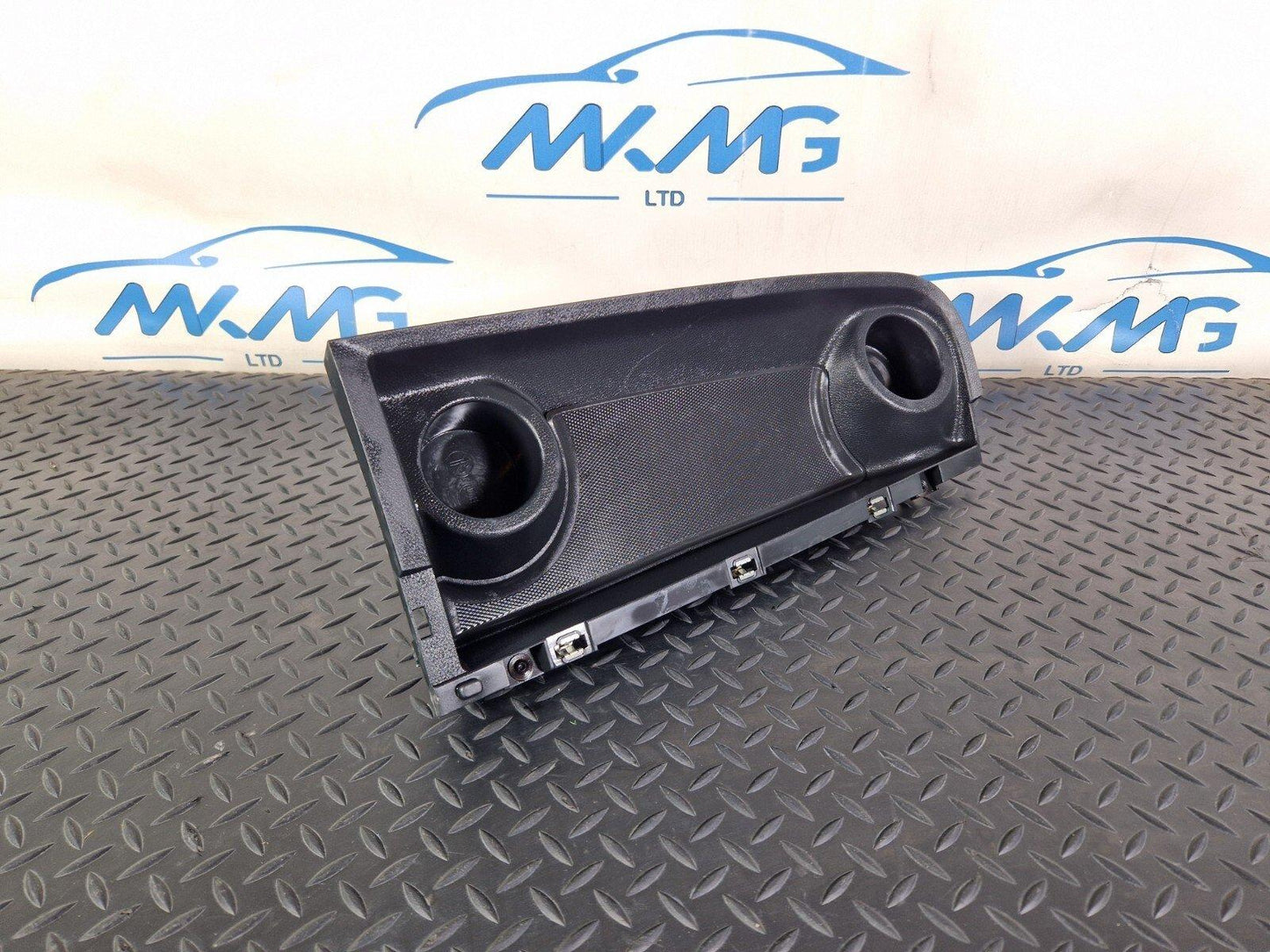 18-ON MERCEDES BENZ SPRINTER W907 LEFT SIDE STORAGE TRIM A9106803300