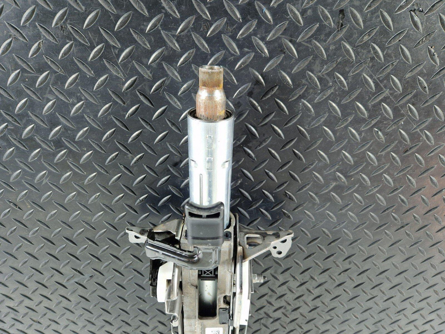 19-ON MERCEDES BENZ A CLASS W177 GENUINE STEERING COLUMN A1774603000