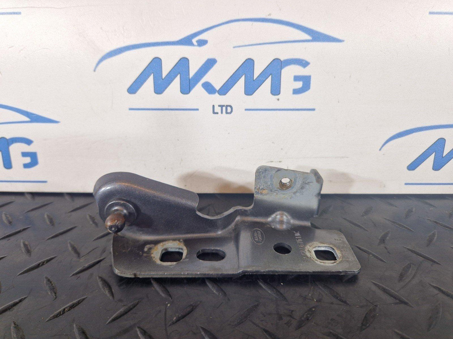 14-19 LAND ROVER L550 DISCOVERY SPORT LEFT SIDE BONNET HINGE BRACKET FK7216151AC