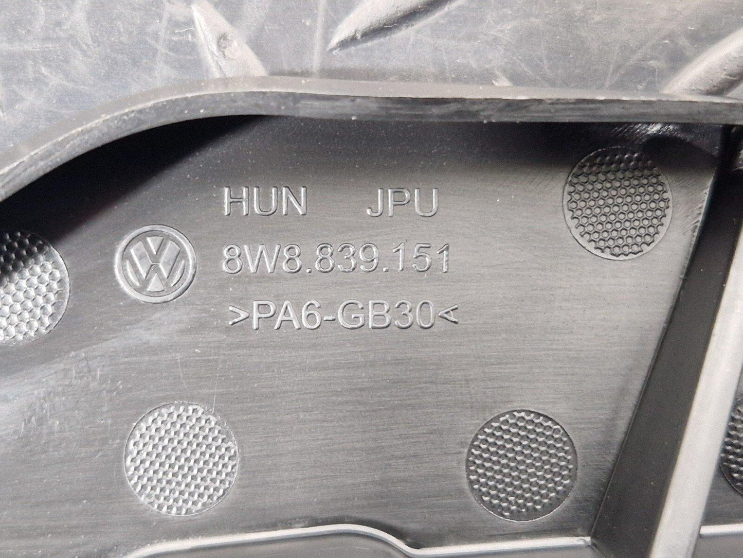 16-23 AUDI A5 F5 SPORTBACK REAR LEFT DOOR WEATHERSTRIP SEAL BRACKET 8W8839151