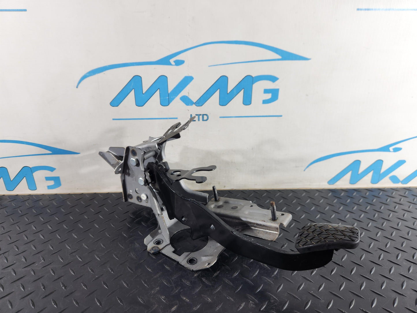 Ford Fiesta MK6 BRAKE PEDAL ASSEMBLY 8V512450FA