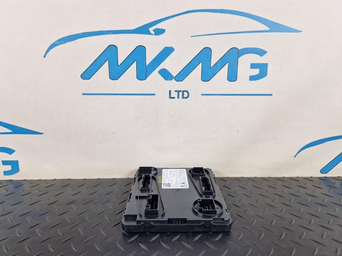 16-19 AUDI A4 B9 GENUINE OEM BCM BODY CONTROL MODULE ECU 8W0907064DB