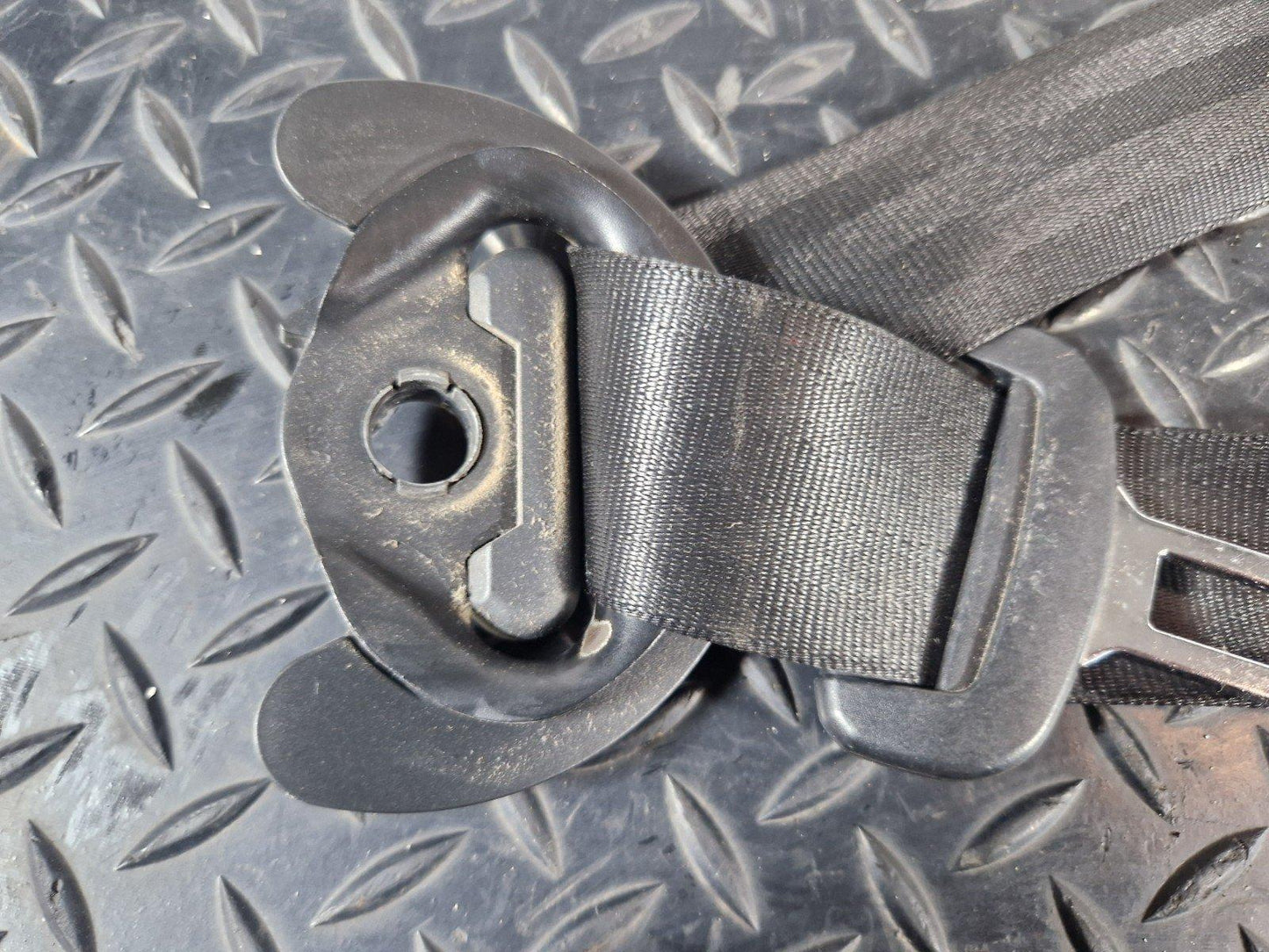 10-18 VW TOUAREG 7P REAR RIGHT SIDE SEAT BELT GENUINE 306709499G48