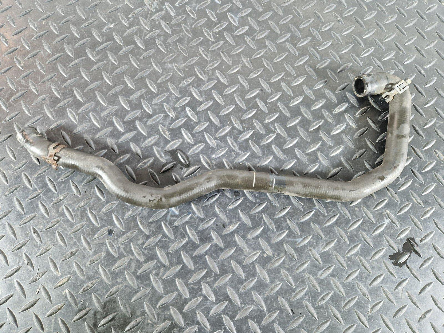 12-17 AUDI A5 S5 8T 3.0TFSi V6 RADIATOR UPPER PIPE LINE LEFT 8K0145921Q