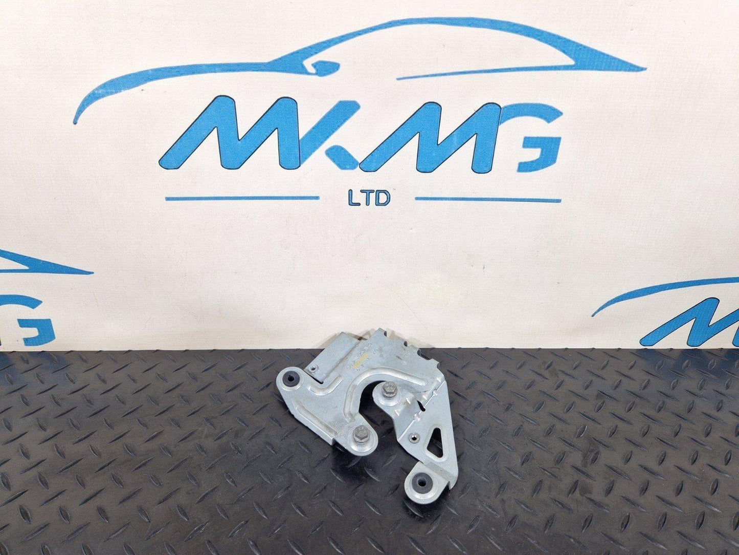 14-21 MERCEDES C250D W205 ADBLUE MOUNT SUPPORT MODULE BRACKET HOLDER A2055452540