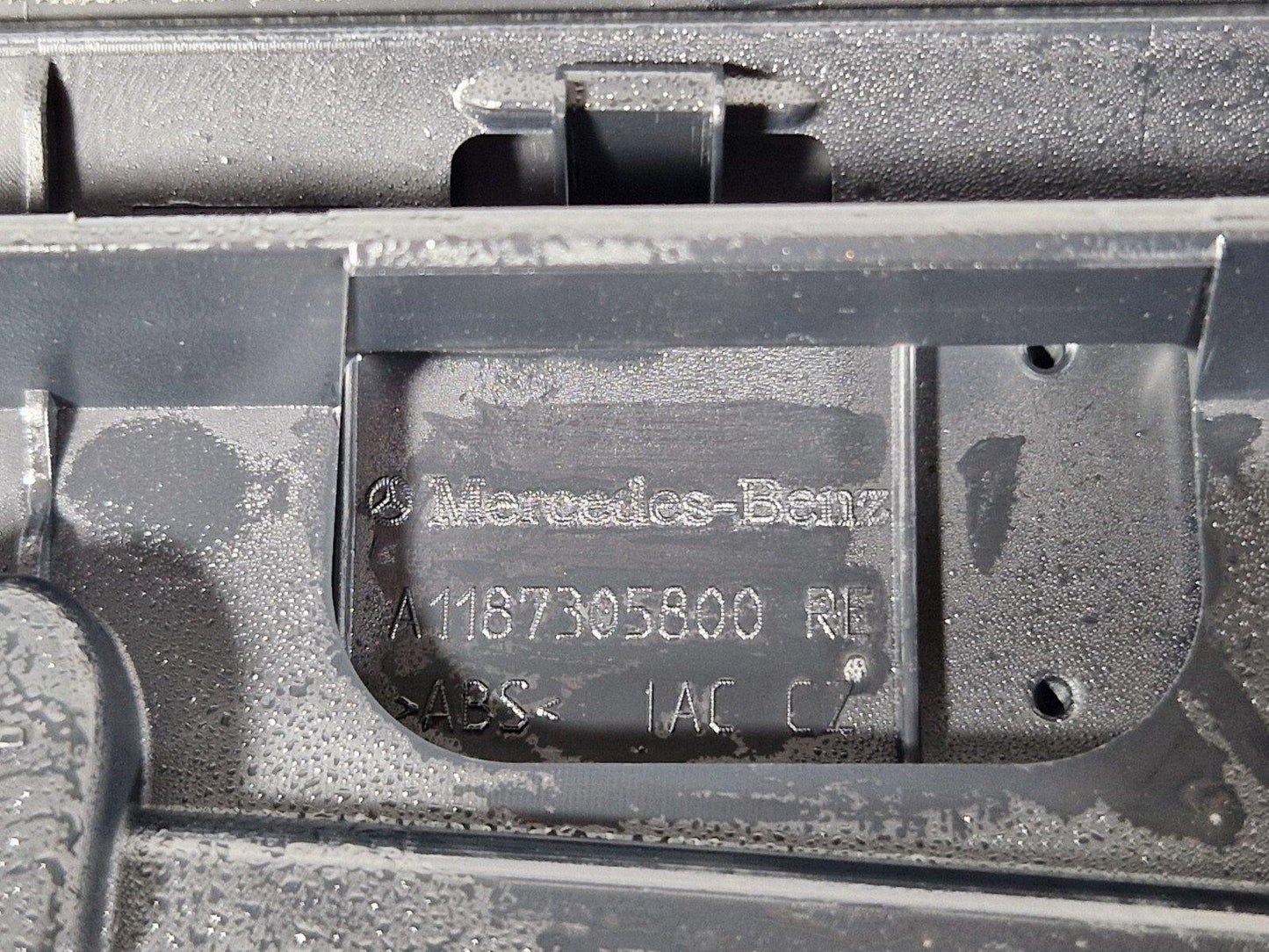 19-ON MERCEDES BENZ CLA C118 REAR RIGHT DOOR LEATHER CARD A1187308600
