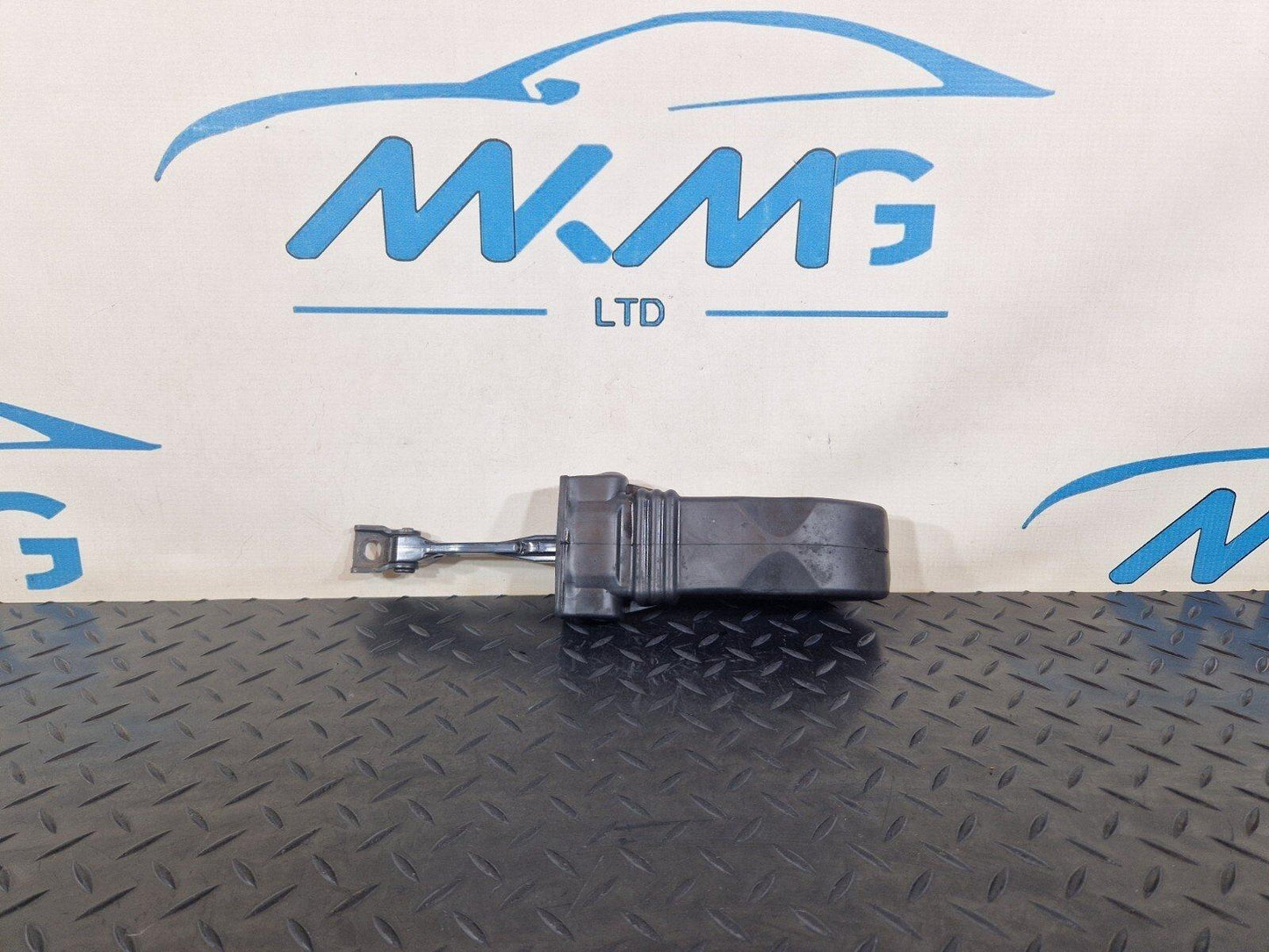 10-17 AUDI A8 4H FRONT DOOR CATCH FITS LEFT & RIGHT 4H0837267