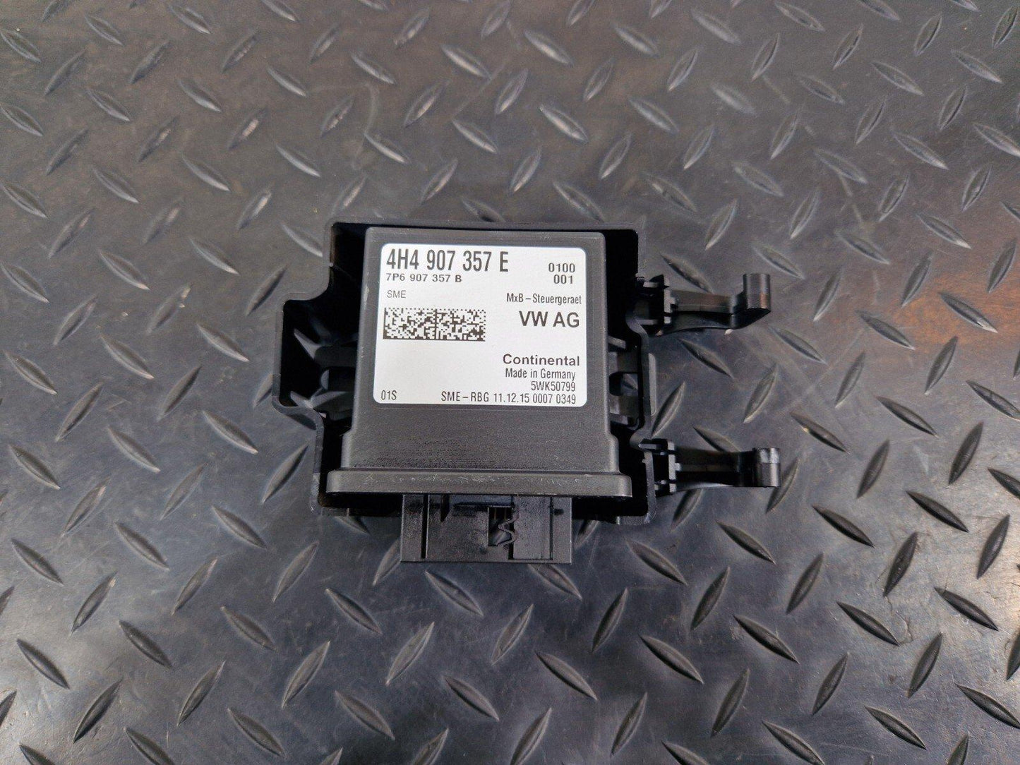 15-18 AUDI A7 4G GENUINE OEM HEADLIGHT CONTROL MODULE ECU & BRACKET 4H4907357E