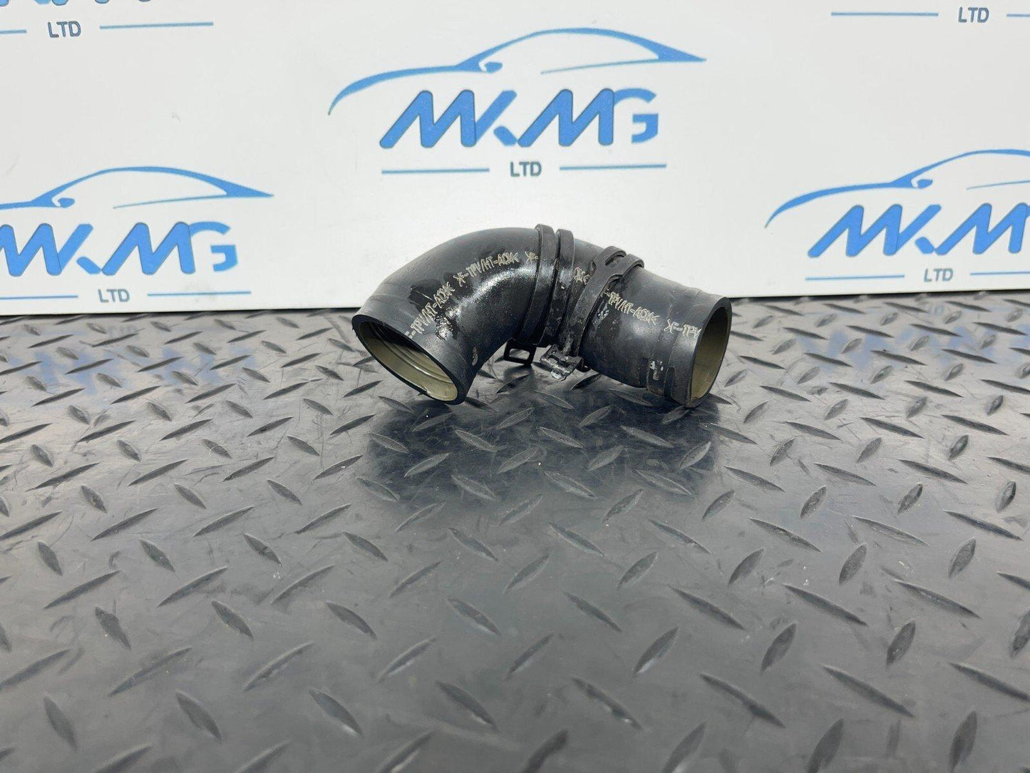 18-ON MERCEDES BENZ A CLASS W177 AIR INTAKE INLET PIPE HOSE A6541401160