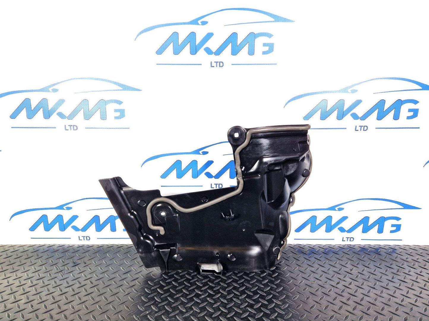 14-21 MERCEDES BENZ C200d W205 OEM RIGHT ENGINE PARTITION WALL A2056205701