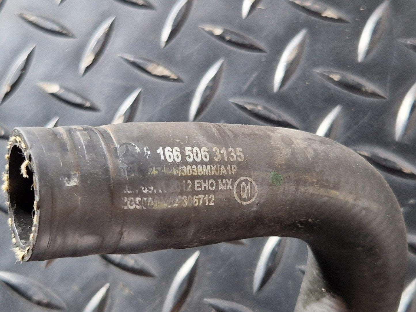 16-19 MERCEDES BENZ GLE W166 GENUINE ENGINE COOLANT PIPE A1665063135