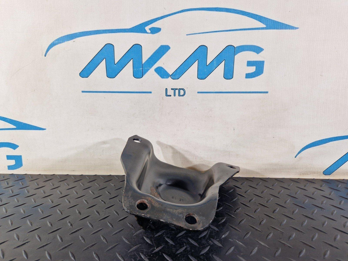MERCEDES BENZ SPRINTER W906 GENUINE LEAF SPRING BRACKET A9063221109