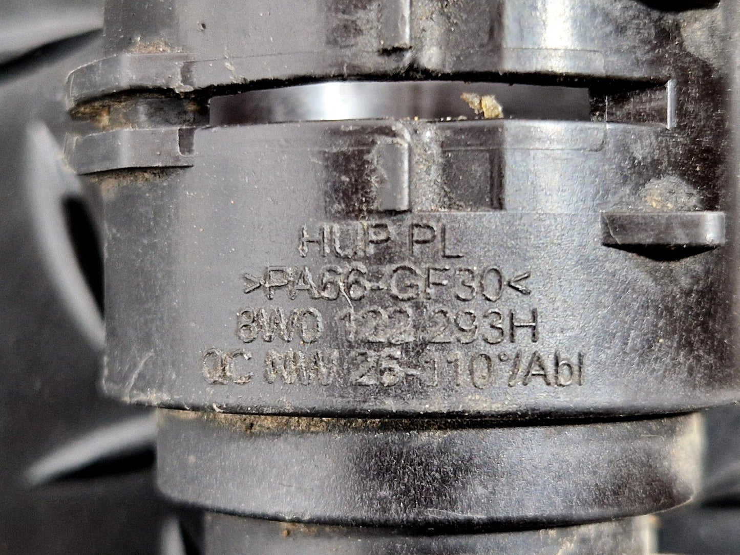 16-19 AUDI A4 B9 S-LINE QUATTRO WATER COOLANT PIPE 8W0121140 8W0122293H