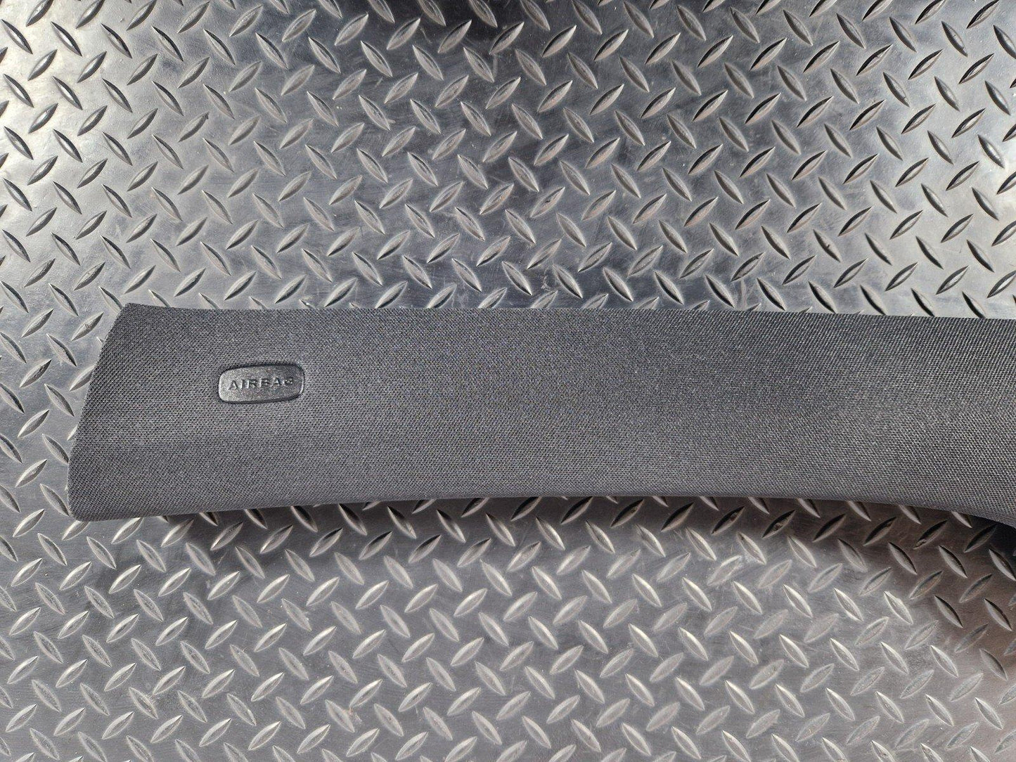 19-ON MERCEDES B CLASS W247 FRONT LEFT A PILLAR TRIM & SPEAKER A2476900100