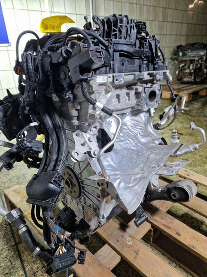 BMW 118i F40 Hatchback Engine
