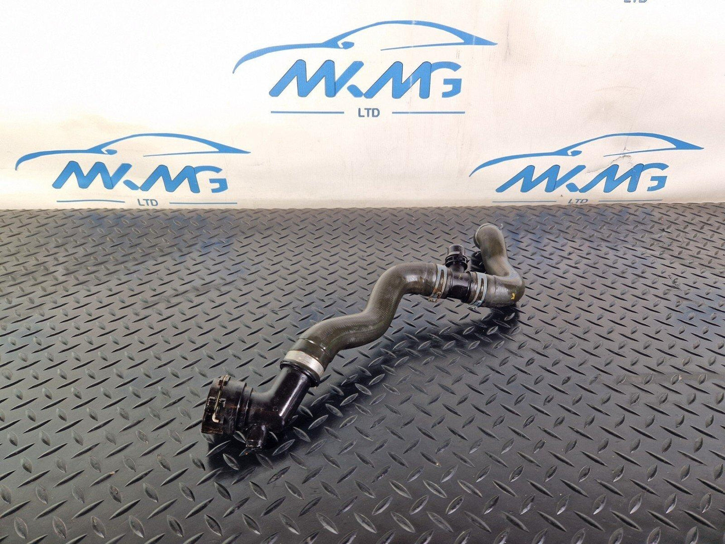 16-19 AUDI A4 B9 GENUINE WATER COOLANT PIPE 8W0121140 8W0122293