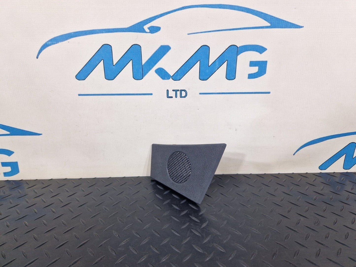18-ON MERCEDES BENZ SPRINTER W907 W910 RHD RIGHT SPEAKER COVER A91008270400