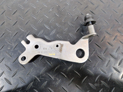 14-21 MERCEDES-BENZ C250 W205 OEM ENGINE LEFT REAR LIFTING LUG CLIP MOUNT HOLDER
