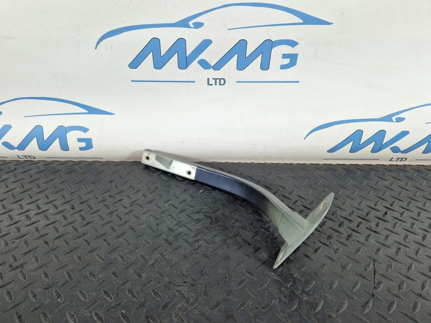 10-17 AUDI A8 4H FRONT WING SUPPORT BRACKET N/S PASSENGER SIDE LEFT 4H0821395