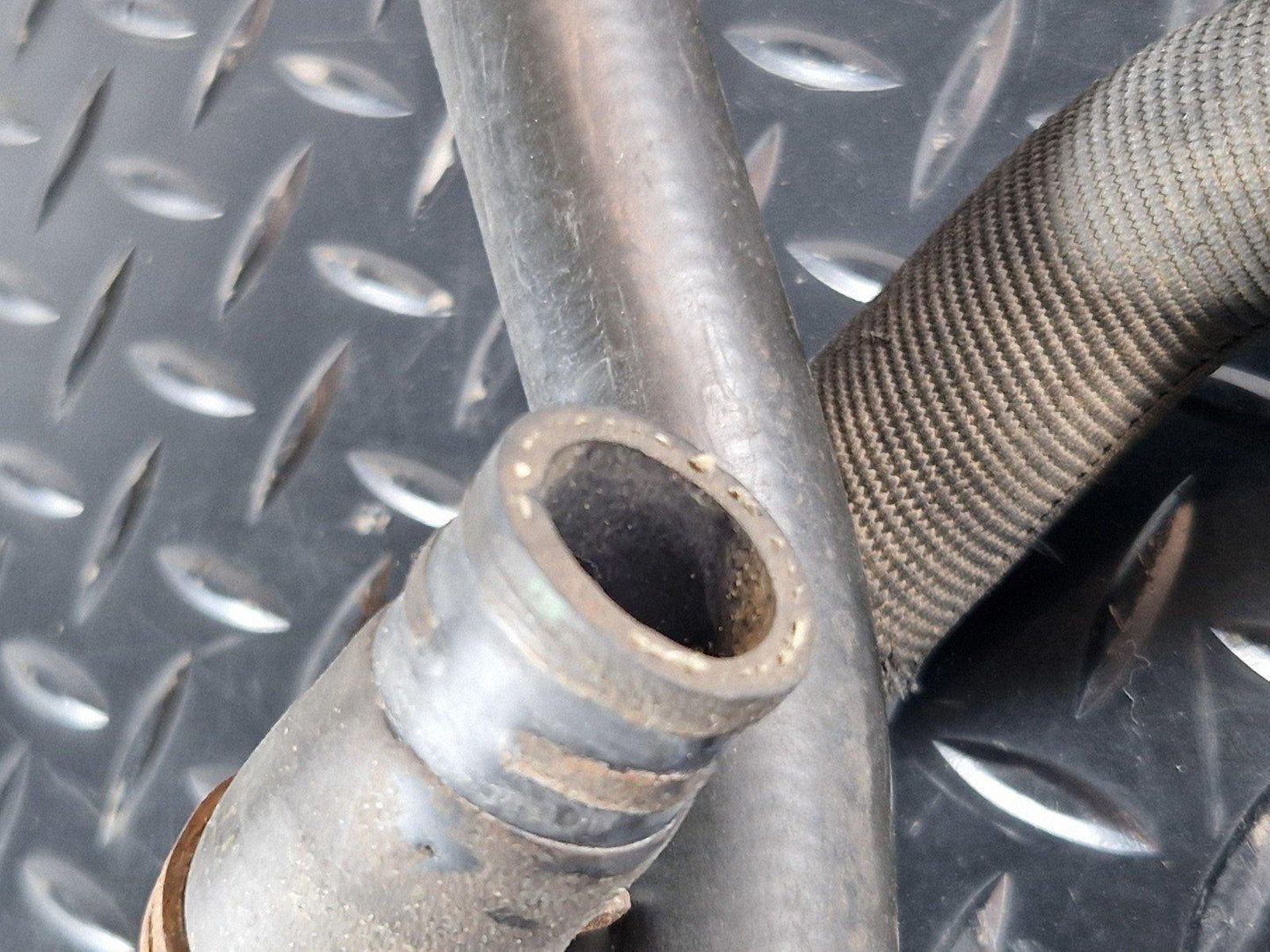 16-19 MERCEDES BENZ GLE W166 GENUINE ENGINE COOLANT PIPE A1665063135