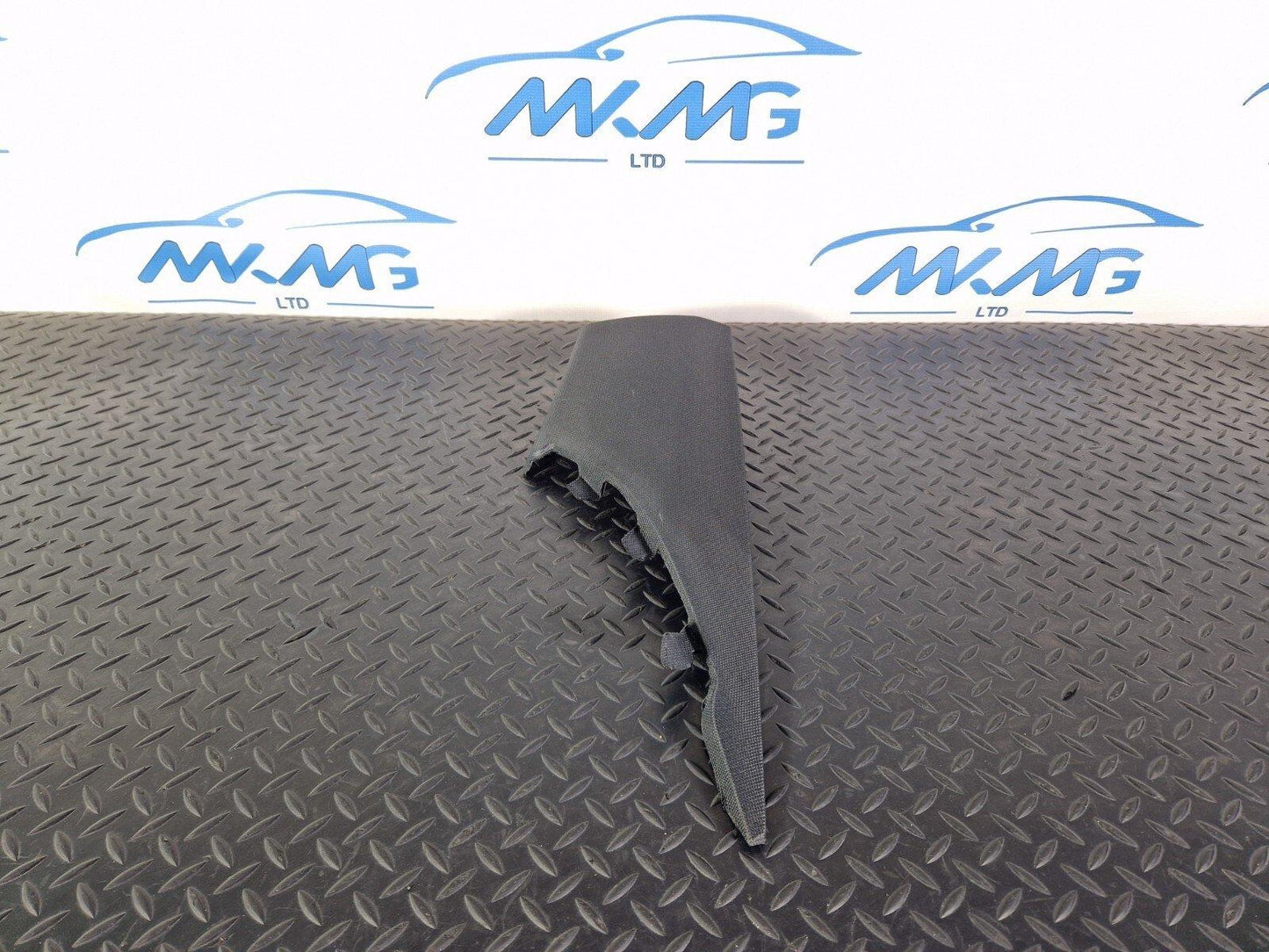 16-19 AUDI A4 B9 S-LINE OEM REAR RIGHT SIDE C-PILLAR TRIM 8W5867246B
