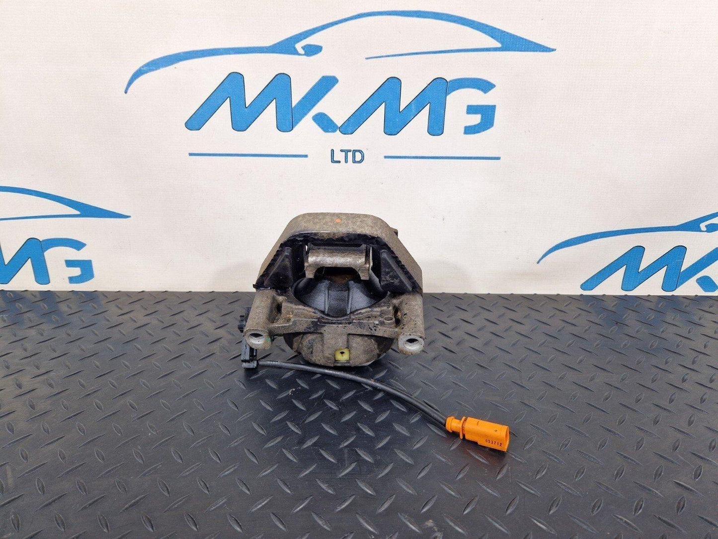 10-18 AUDI A7 4G S-LINE ENGINE  MOUNT BRACKET  MP5161