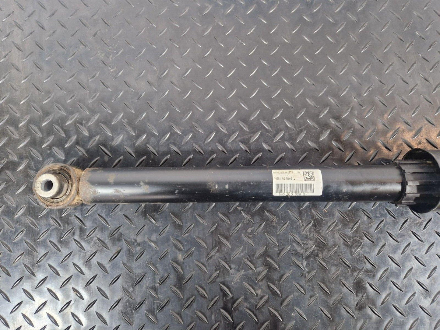 16-19 AUDI A4 B9 AVANT REAR RIGHT OR LEFT SIDE SHOCK ABSORBER 8W0513035R