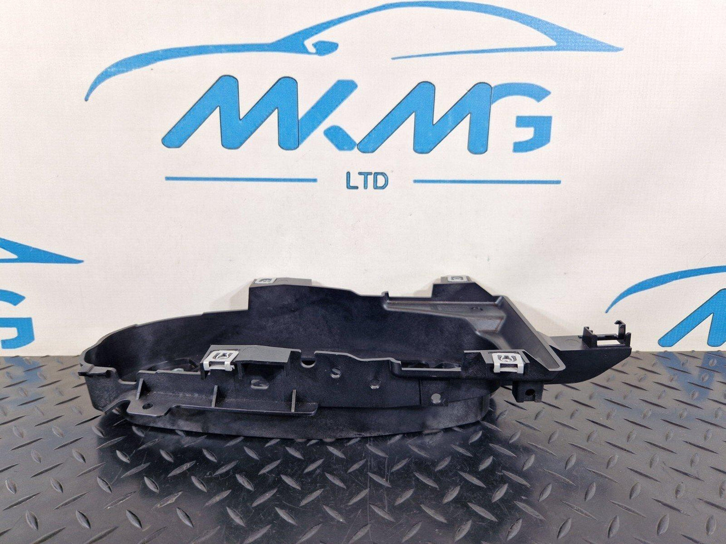 16-19 AUDI A4 B9 GENUINE OEM GEARSTICK MOUNTING PLATE BRACKET 8W0863531