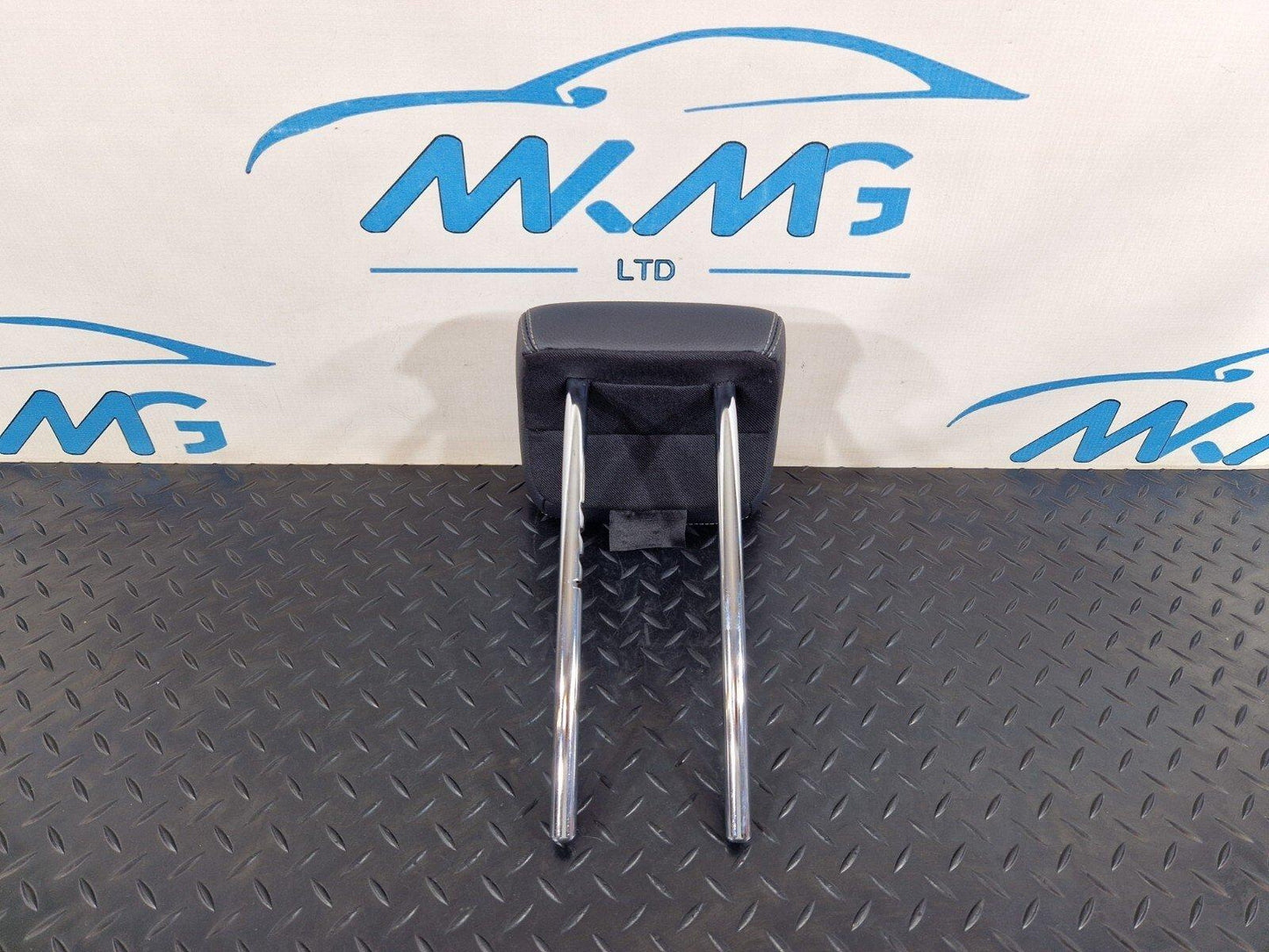 18-ON MERCEDES BENZ A CLASS W177 REAR SEAT LEATHER CENTER HEADREST A1779708700