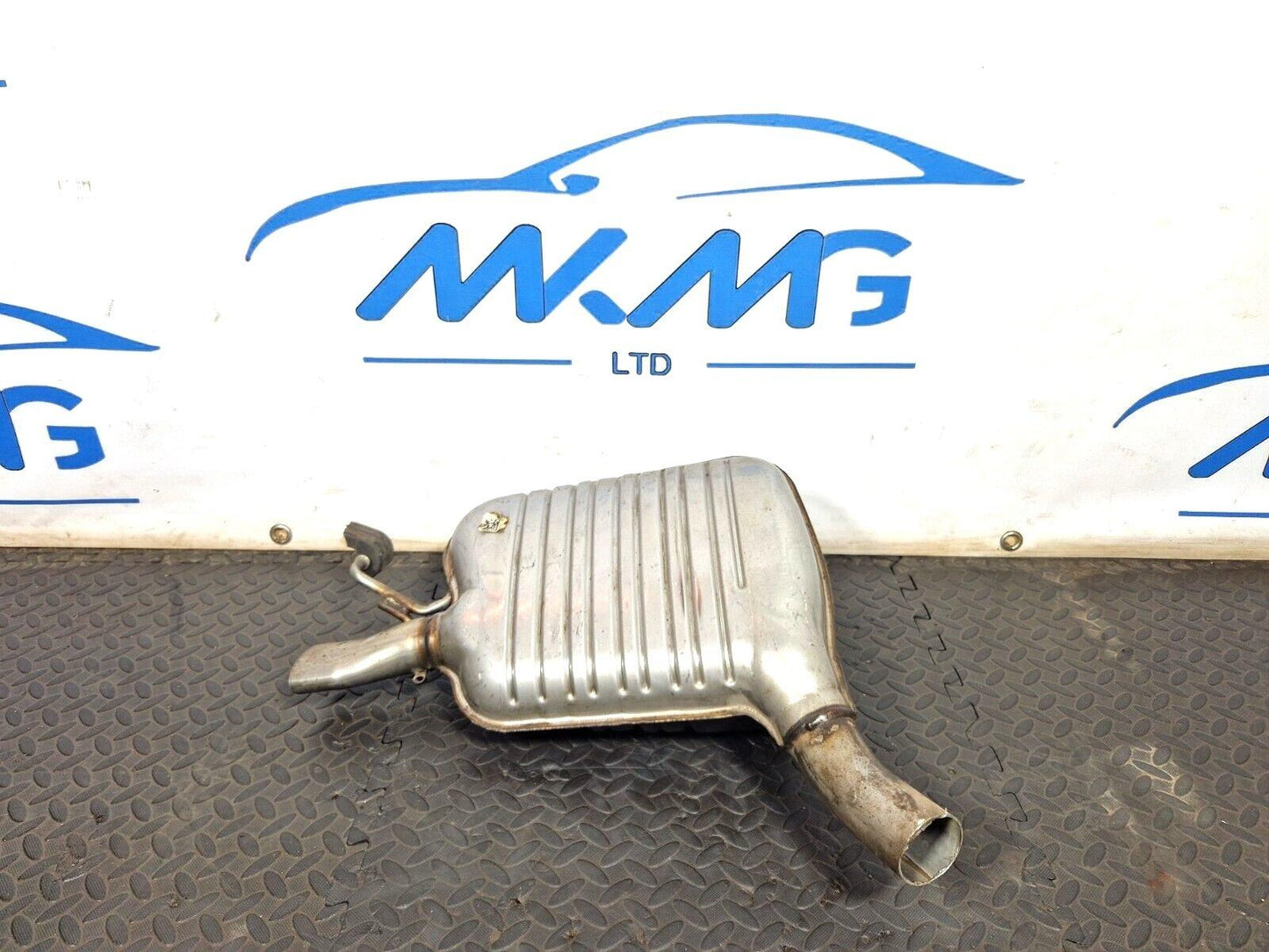 09-16 MERCEDES E Class CLS W212 W218 REAR EXHAUST SILENCER LEFT A2124910200