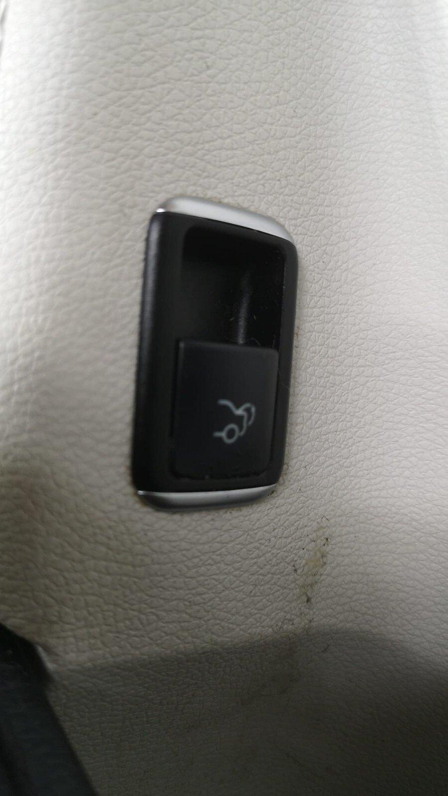 13-19 MERCEDES BENZ CLA W117 GENUINE FRONT RIGHT DRIVER SIDE DOOR PANEL
