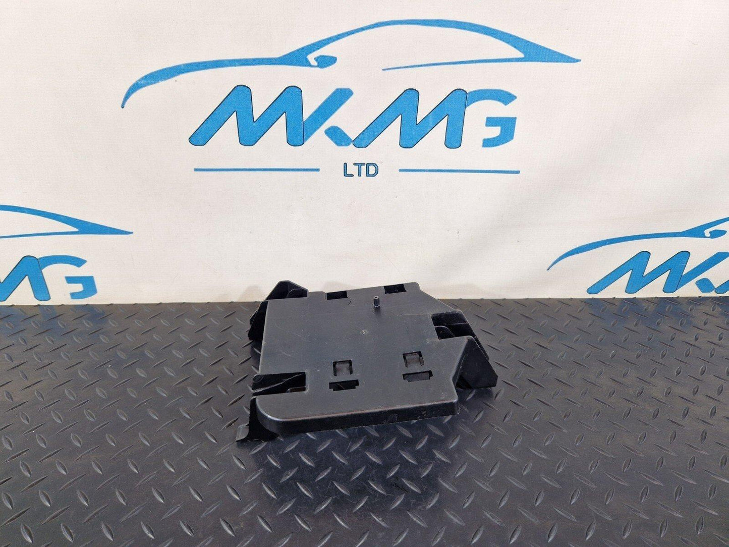 10-15 AUDI Q7 4L GENUINE HYDRAULIC PUMP CONTROL MODULE HOLDER BRACKET 4L0927131