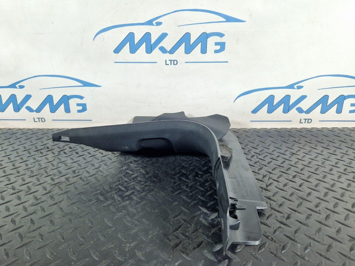 16-24 AUDI A5 F5 COUPE GENUINE FRONT RIGHT KICK TRIM PANEL 8W6867272C