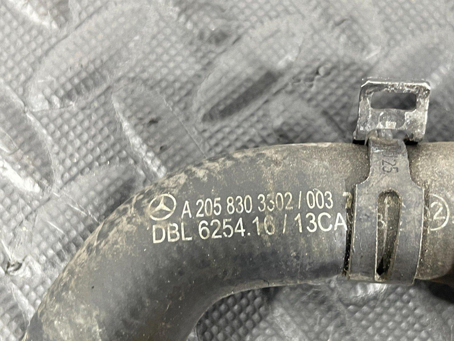 14-21 MERCEDES BENZ C300 W205 GENUINE COOLANT HOSE PIPE A2058303302