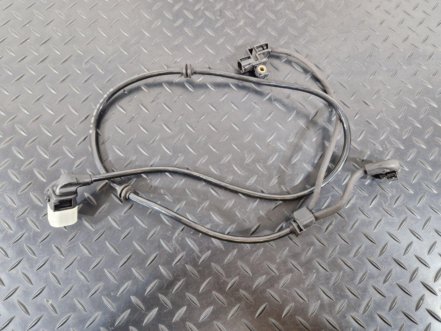 14-21 MERCEDES BENZ C300h W205 REAR RIGHT O/S PARKING BRAKE & BRAKE WEAR SENSOR