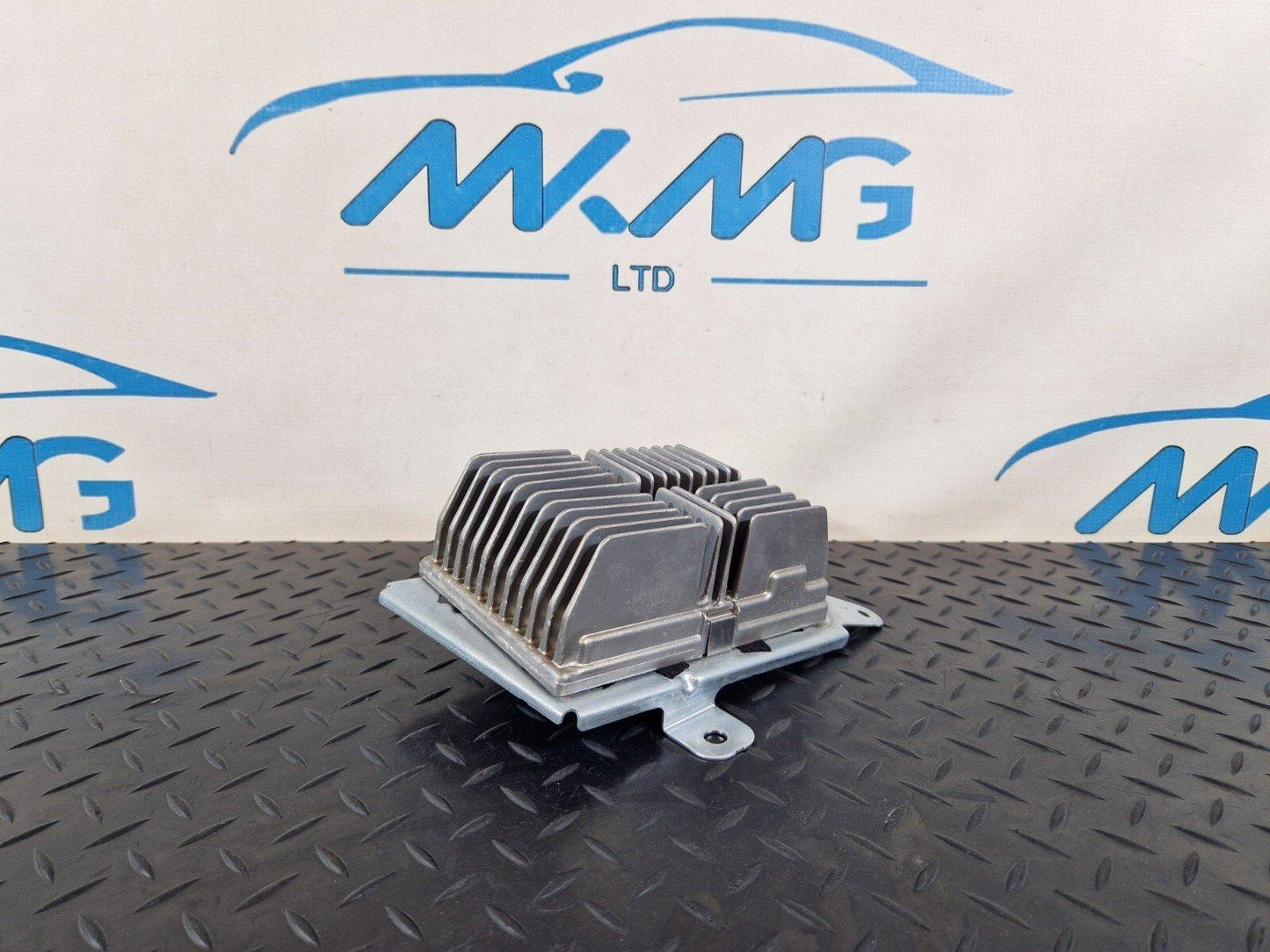 14-21 BMW 2 SERIES GRAN TOURER F46 GENUINE OEM AUDIO AMPLIFIER & BRACKET 9380197