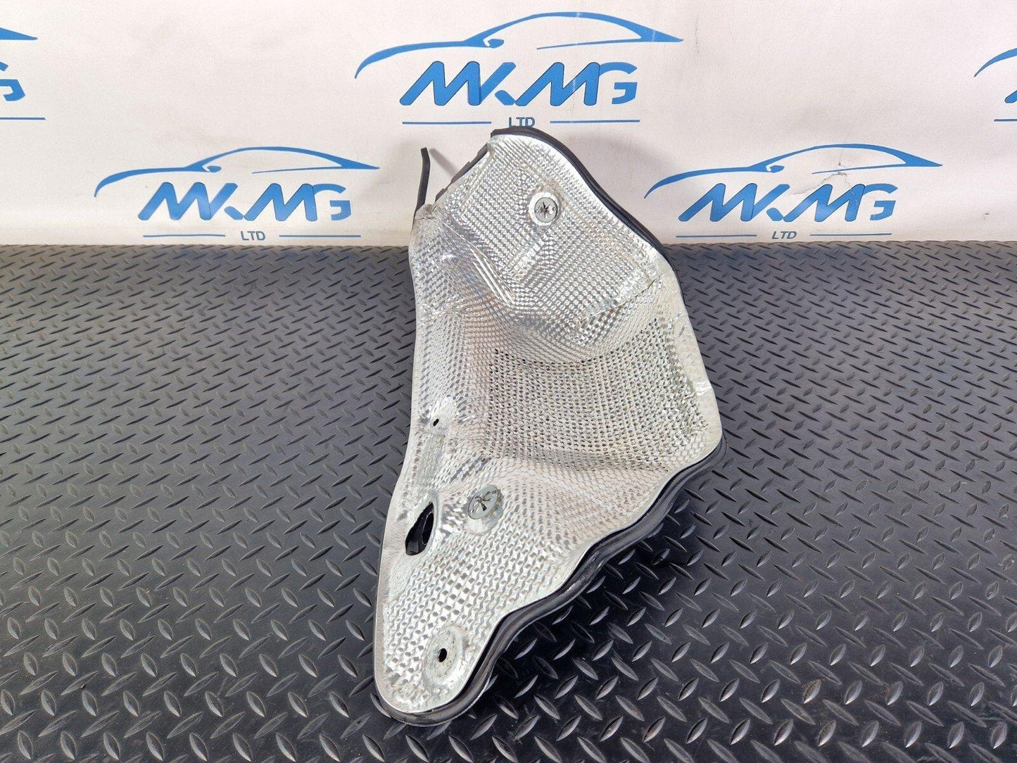10-18 AUDI A7 4G S-LINE OEM HEAT PROTECTION 4G0804165B