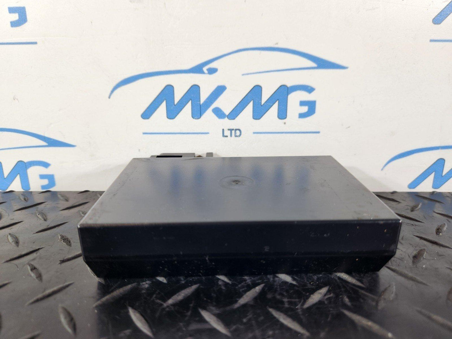 16-19 AUDI A4 B9 OEM TRAILER TOW BAR HITCH DETECTION CONTROL MODULE 4M0907383F