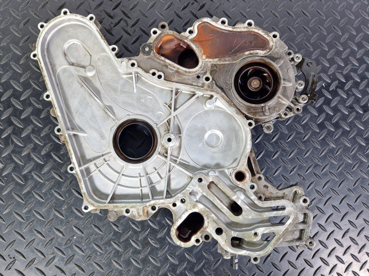 AUDI A7 4G GENUINE 3.0 TDI V6  CRTD  ENGINE TIMING COVER & PUMP 059103153CJ