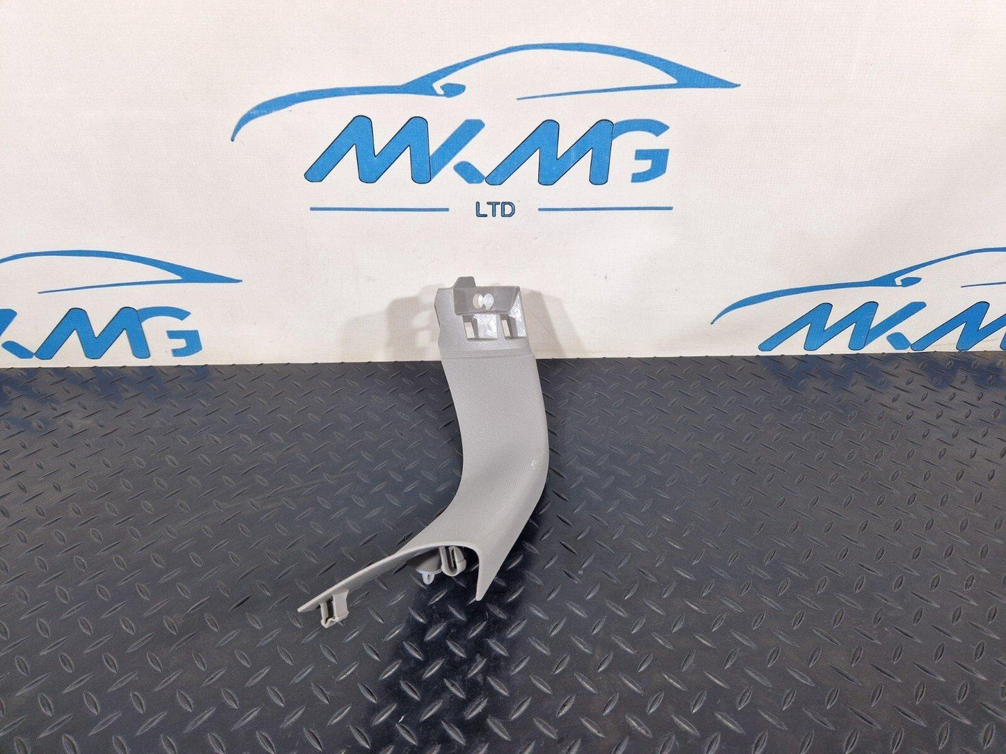 14-21 BMW 2 SERIES F45 F46 218i TAILGATE LEFT SIDE TRIM PANEL 7318937