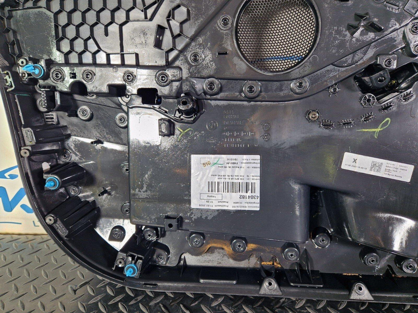 20-24 BMW 1 SERIES F40 FRONT RIGHT DRIVERS SIDE DOOR CARD 9893810