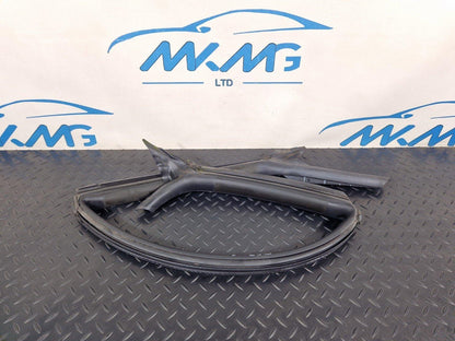 10-18 AUDI A7 4G S-LINE REAR RIGHT DOOR UPPER RUBBER WEATHER SEAL 4G8845696