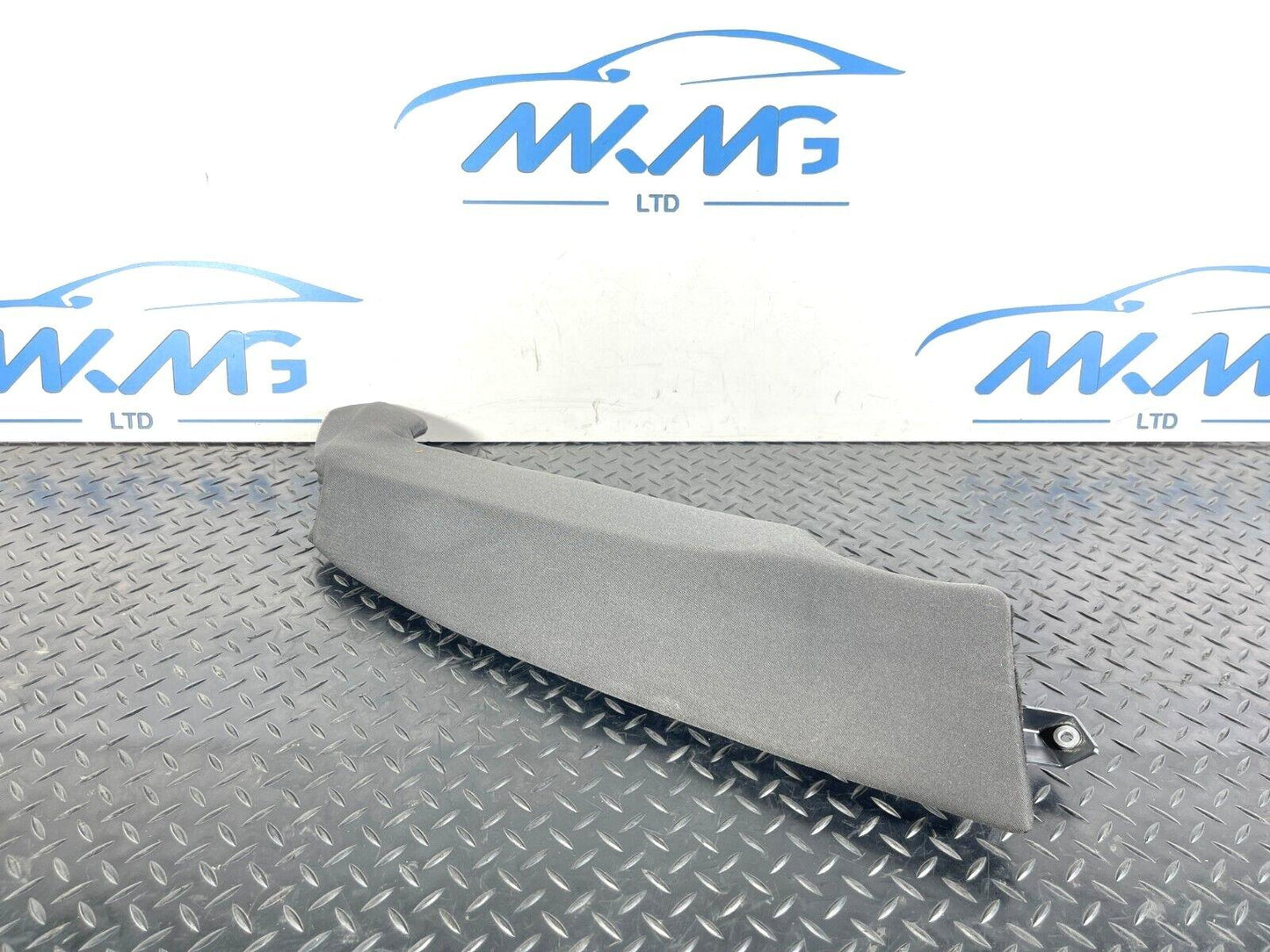 16-19 AUDI A4 B9 ESTATE GENUINE REAR RIGHT DRIVER SIDE CLOTH BOLSTER 8W0885704