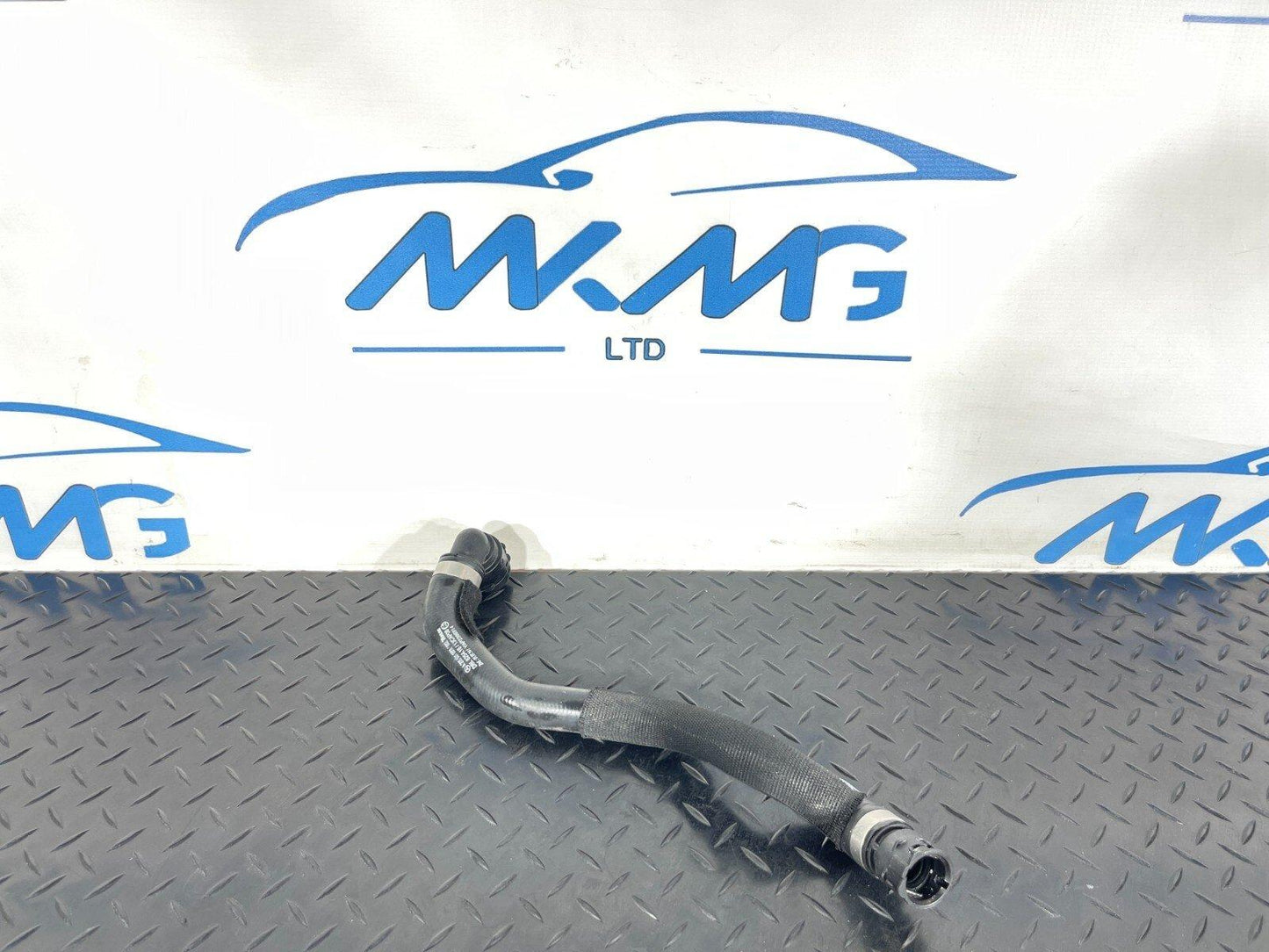 14-21 MERCEDES BENZ C350e W205 GENUINE COOLANT HOSE PIPE A2055010800