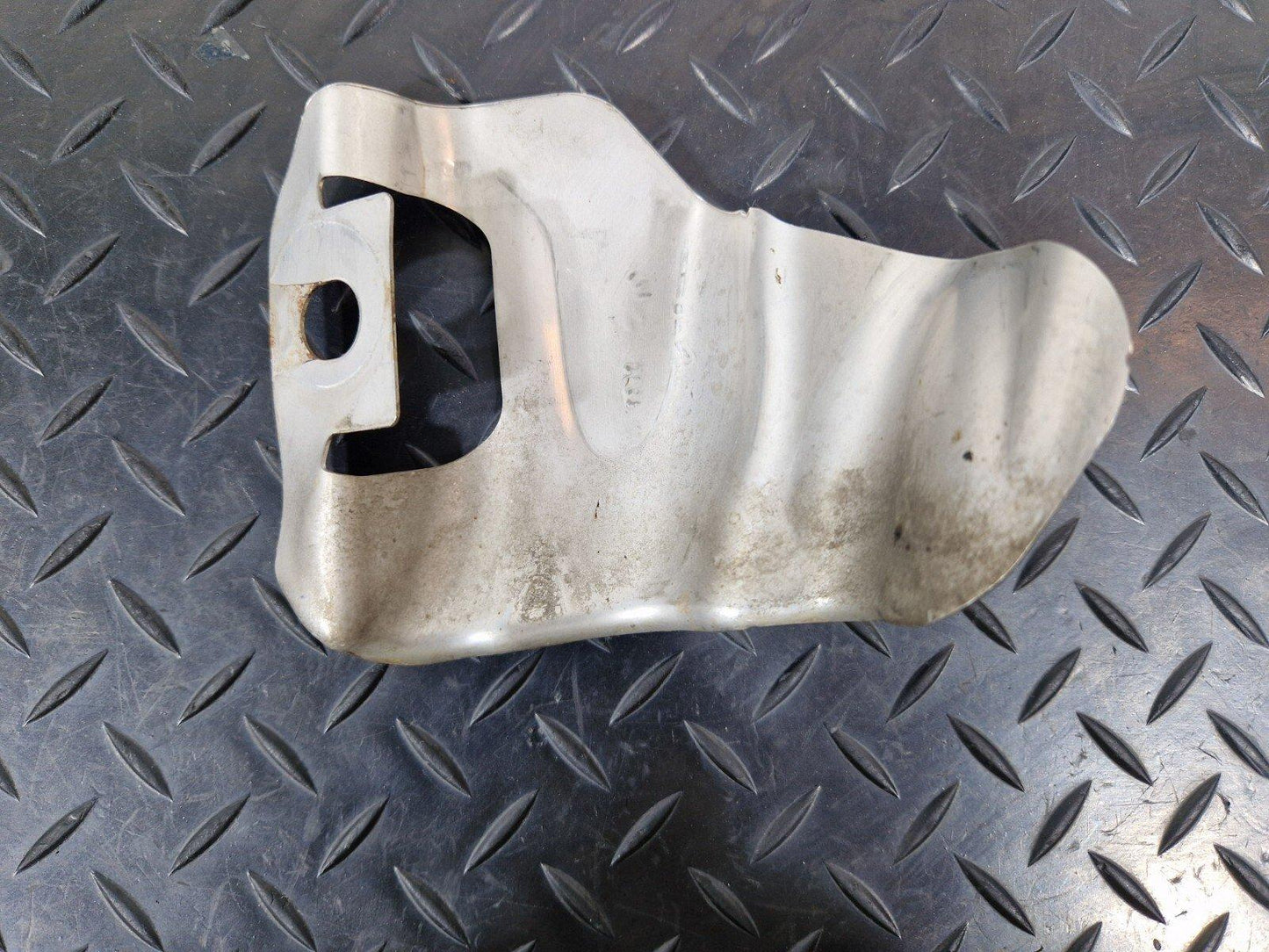 14-21 MERCEDES BENZ C220 W205 FUEL FILLER NECK BRACKET PROTECT SHEET A2054750046