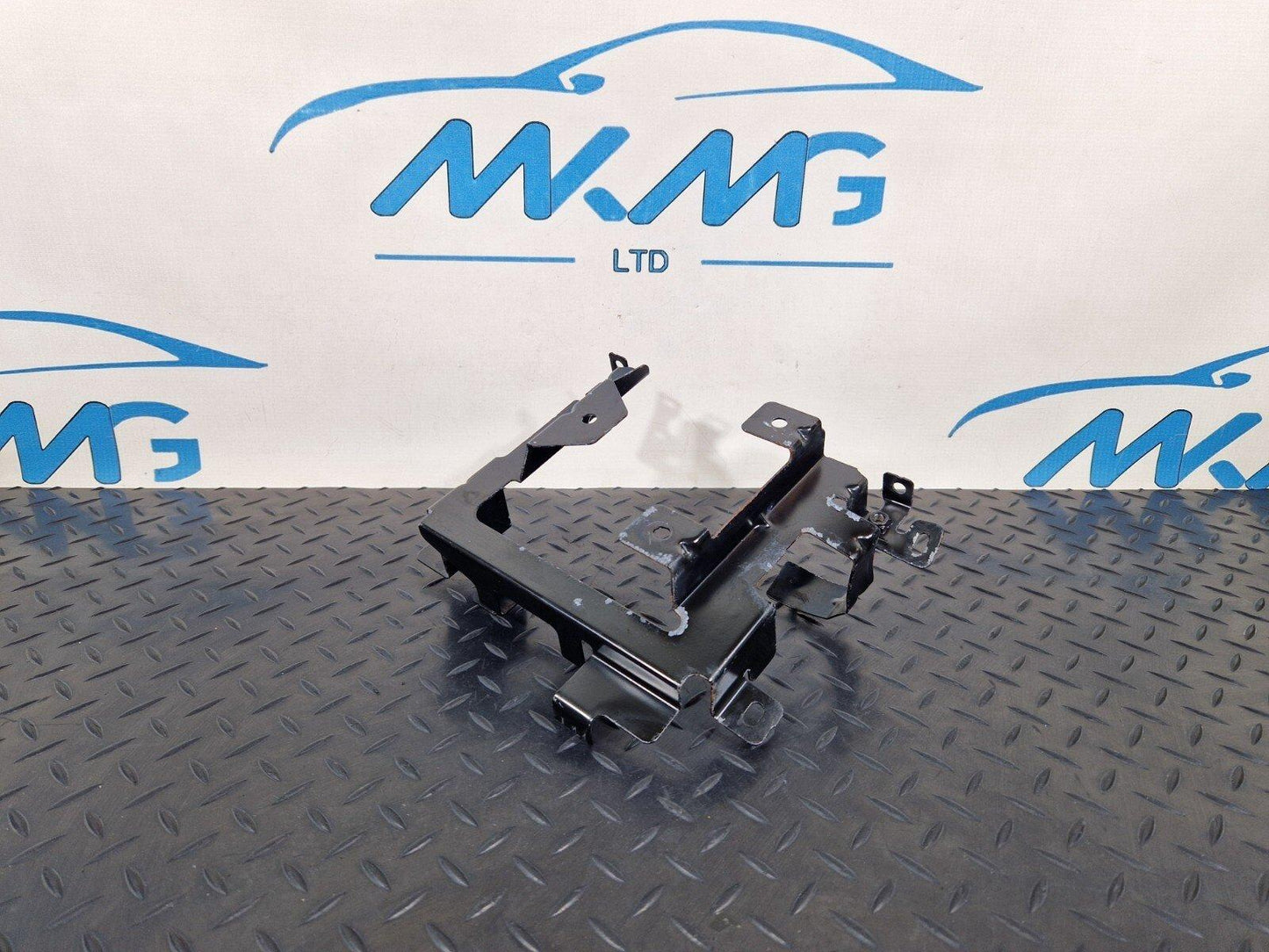 14-23 MERCEDES BENZ VITO W447 OEM ENGINE CONTROL UNIT HOLDER BRACKET A4475400040